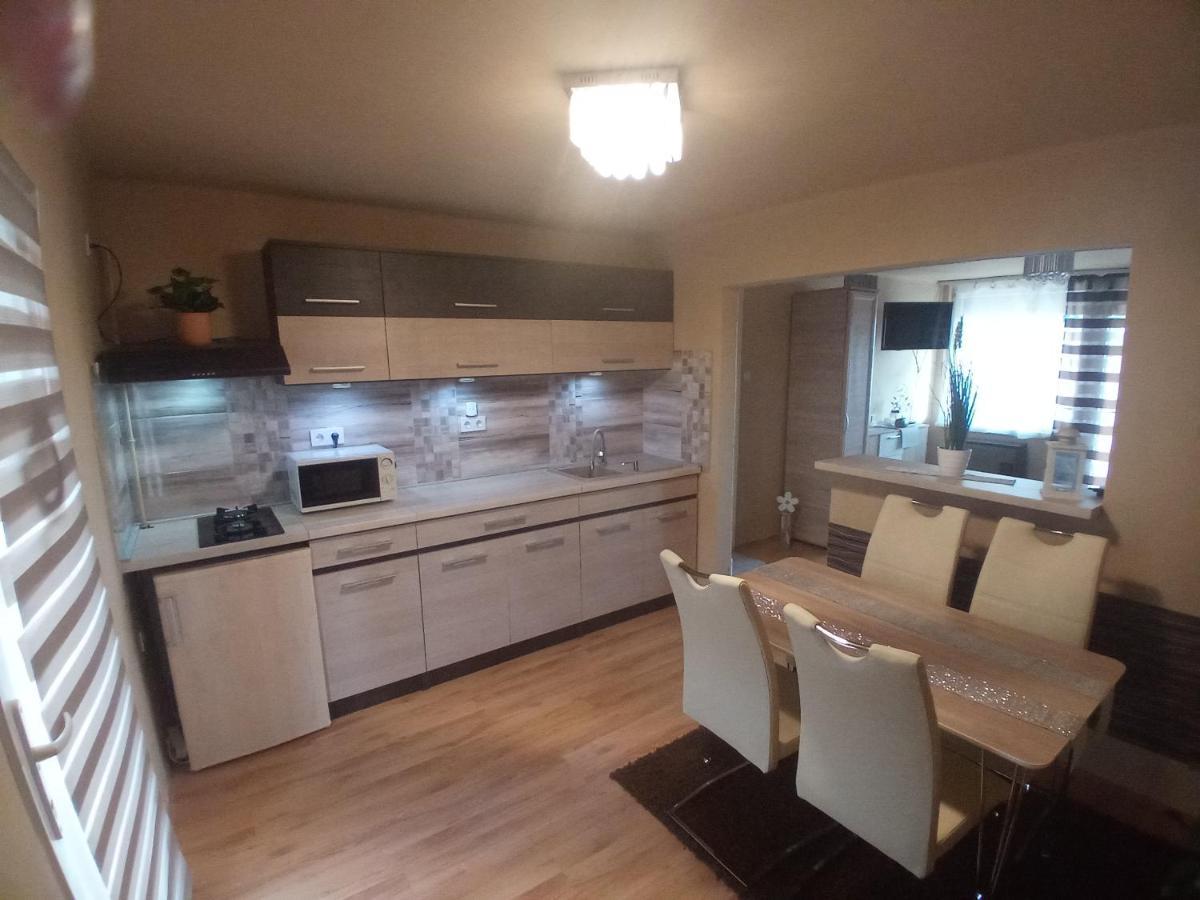 Erna Apartman Zalakaros Buitenkant foto